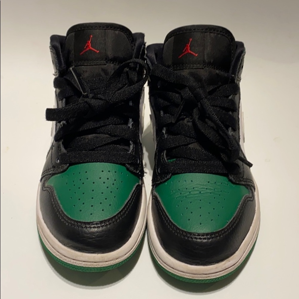 Kids Jordan 1s